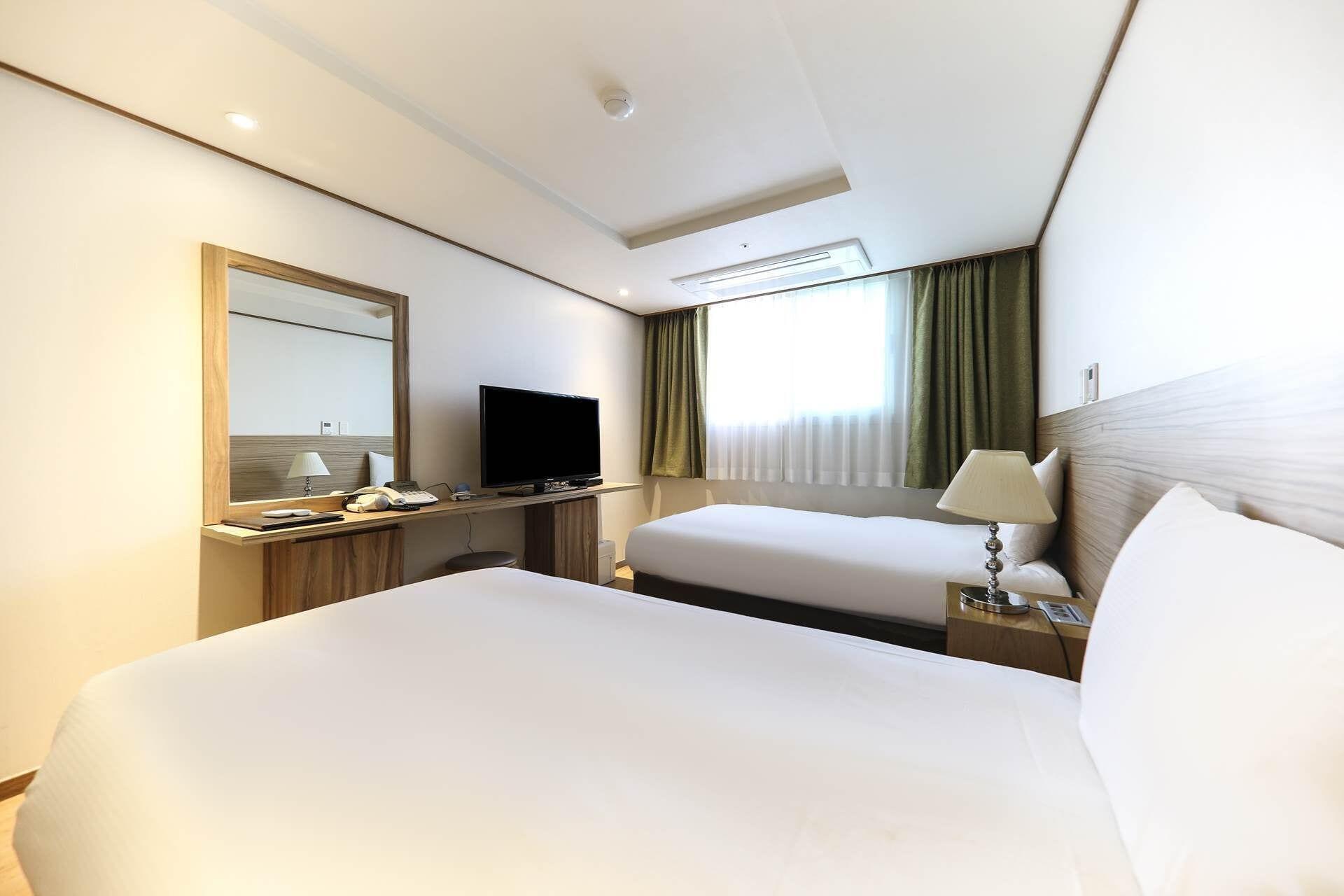 Hotel Rest Seogwipo Exterior photo