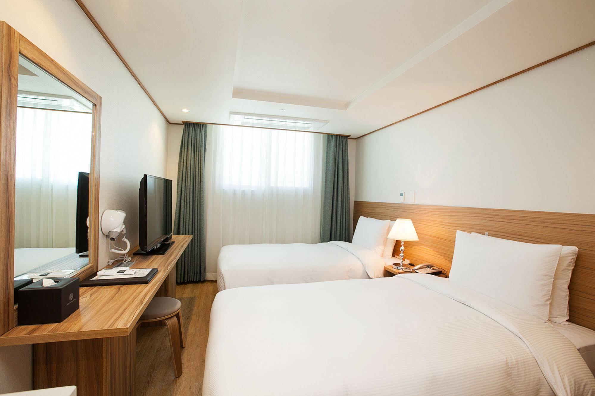 Hotel Rest Seogwipo Exterior photo