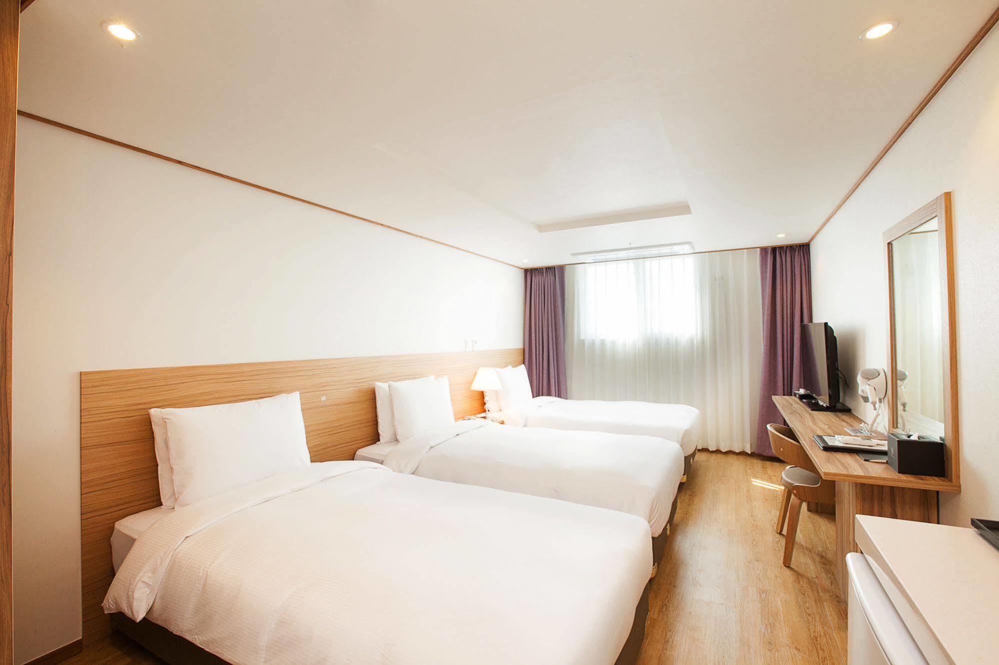 Hotel Rest Seogwipo Exterior photo